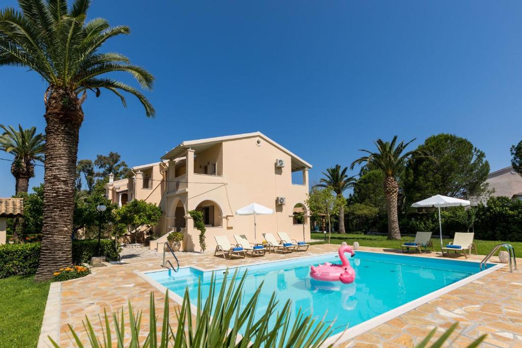 The swimming pool at or close to Villa Marina Mare