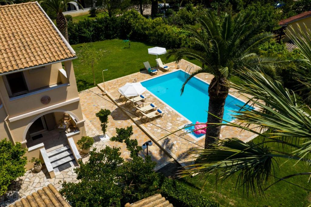 The swimming pool at or close to Villa Marina Mare