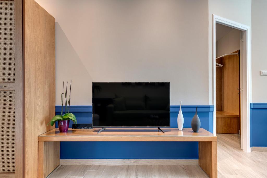 TV a/nebo společenská místnost v ubytování Polis Suite