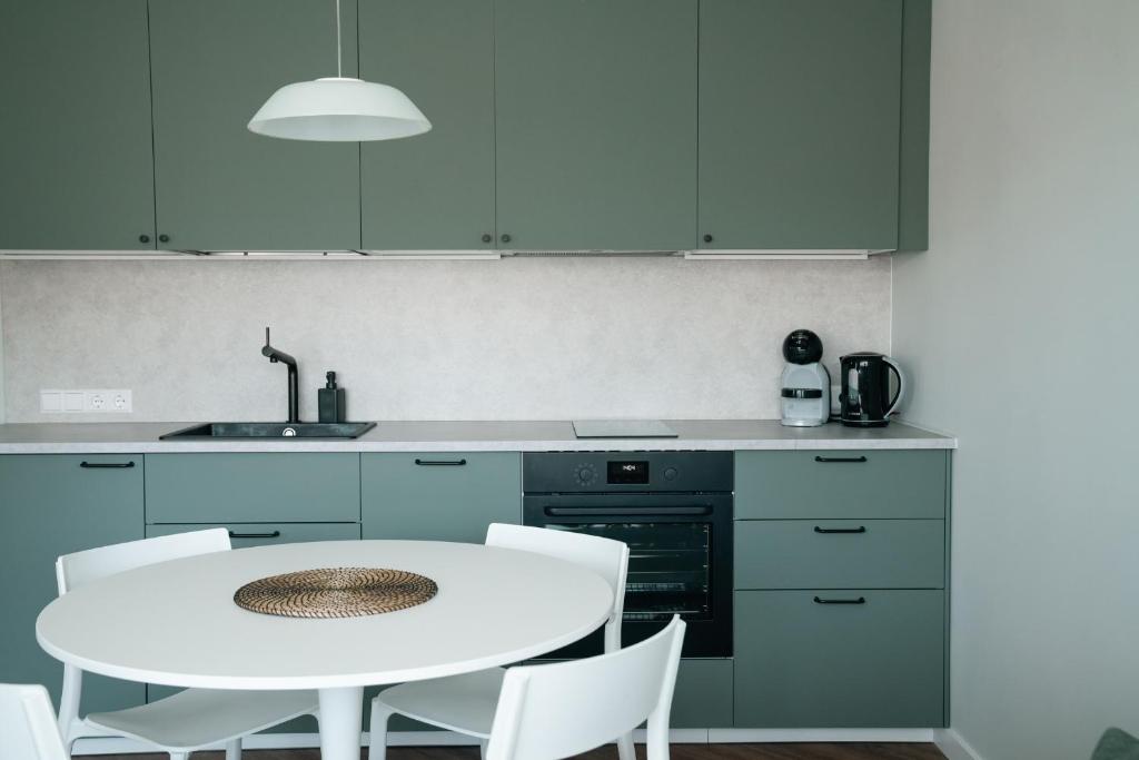 Grey Green Cozy Apartment - Appartement D'une Chambre
