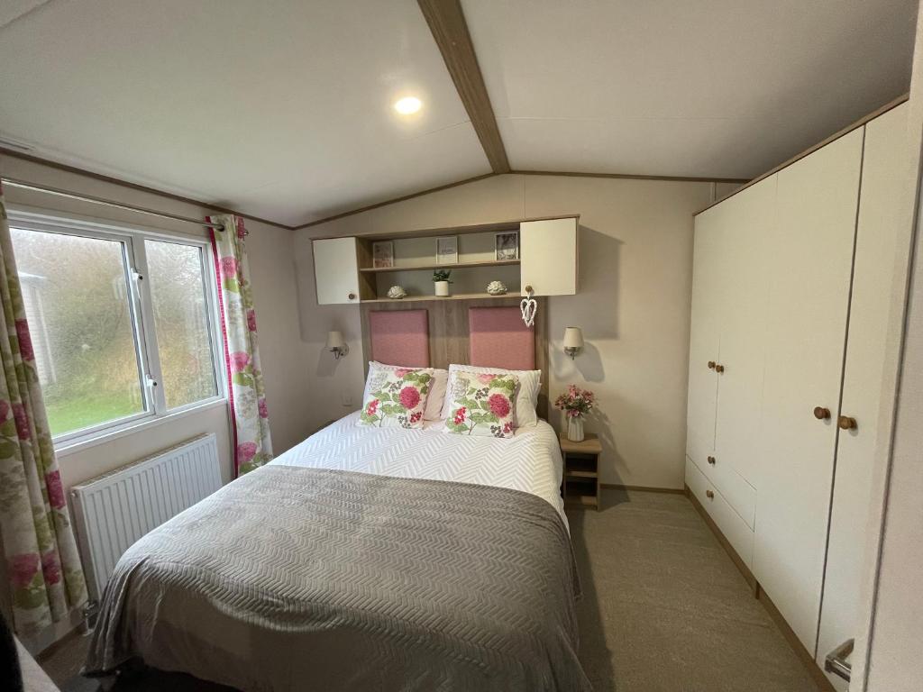 Forget Me Not Caravan - Littlesea Haven Holiday Park, Weymouth - Caravane