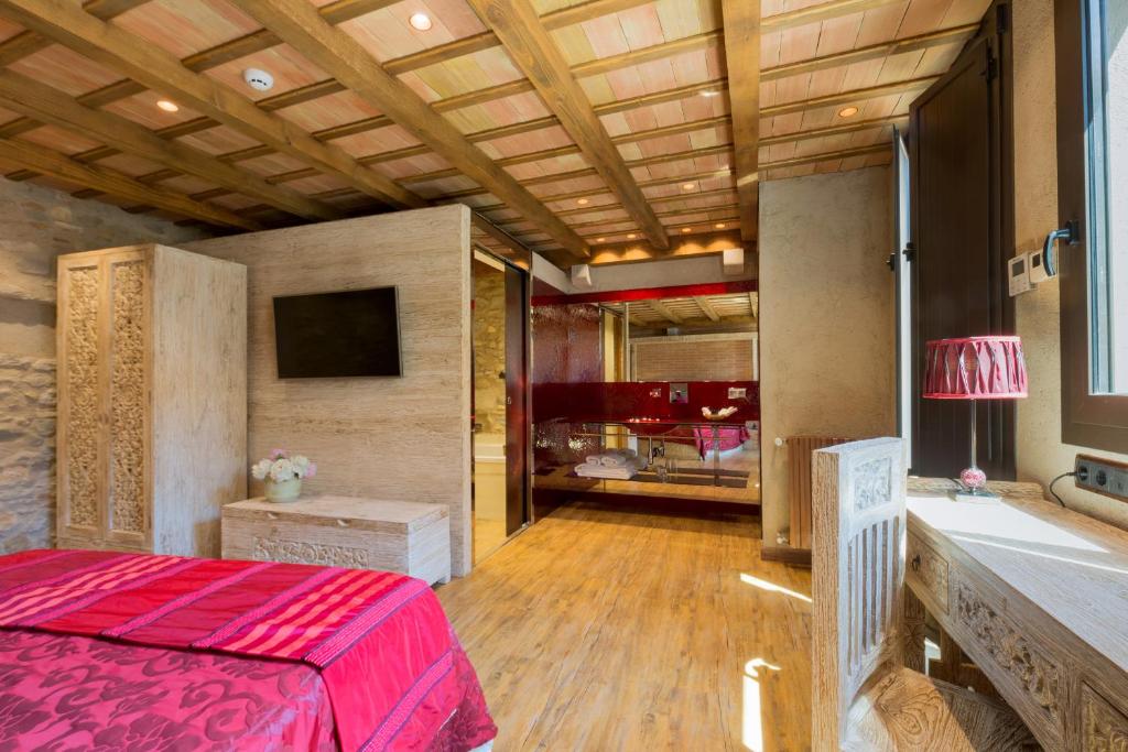 Hotel Històric - Double Red Room