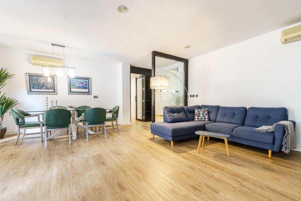 Posedenie v ubytovaní APARTAMENTO MODERNO CALLE LARIOS
