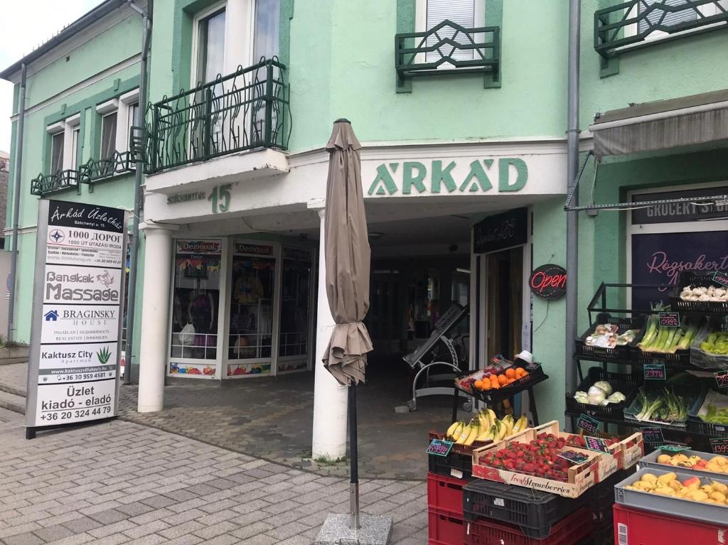 Supermarket alebo iný obchod pri apartmáne alebo v okolí