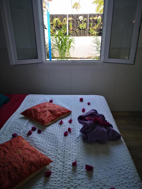 Posteľ alebo postele v izbe v ubytovaní Yumbo room
