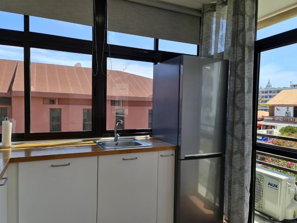Kuchyňa alebo kuchynka v ubytovaní Yumboflat Two Bedroom Apartment