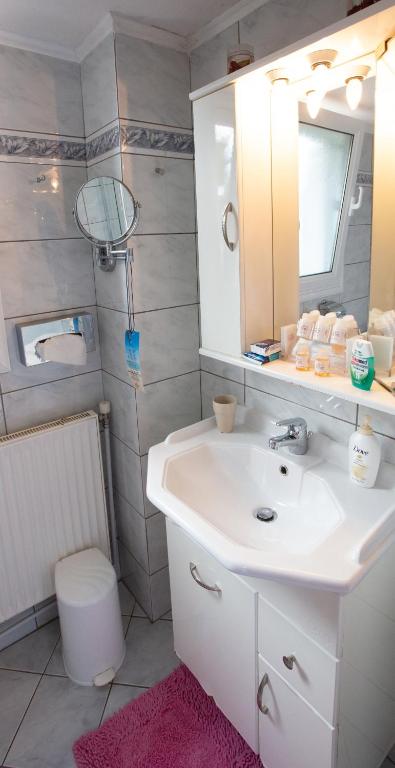 Kúpeľňa v ubytovaní Irida Beach Resort Suites