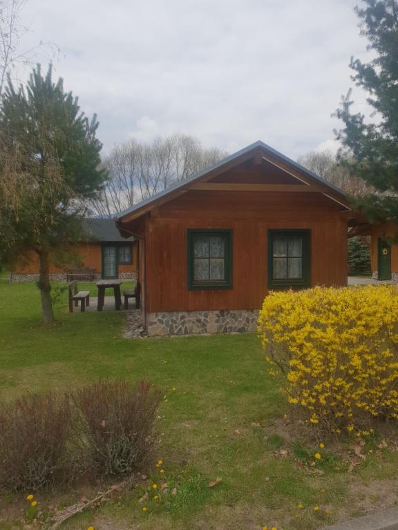 Zahrada ubytování Holiday Village Tatralandia Bungalov 3-2-2 chatka 431 s 1 spálňou 1 obývačkou a 1 izbou v podkrovi