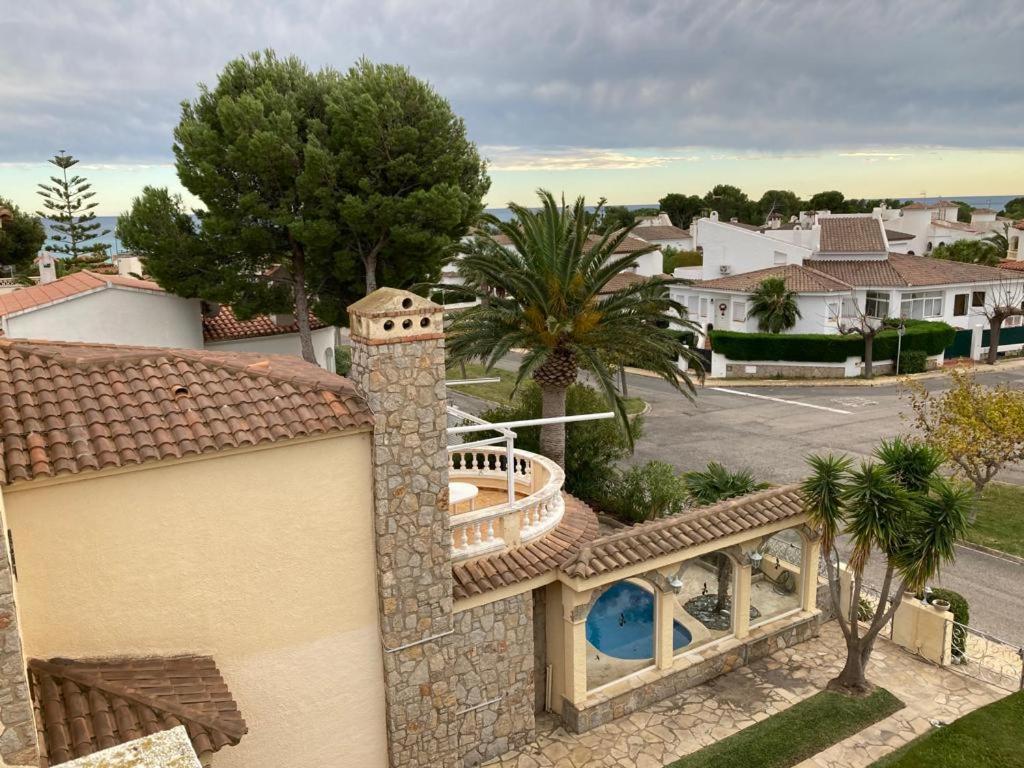 Fotografia z galérie ubytovania Chalet a 100m de la playa de Cristal, Pino Alto v destinácii Hospitalet de l'Infant