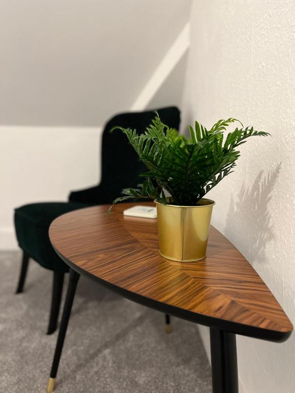 Posezení v ubytování Heathcliff - 5 Bedroom House in Town Centre