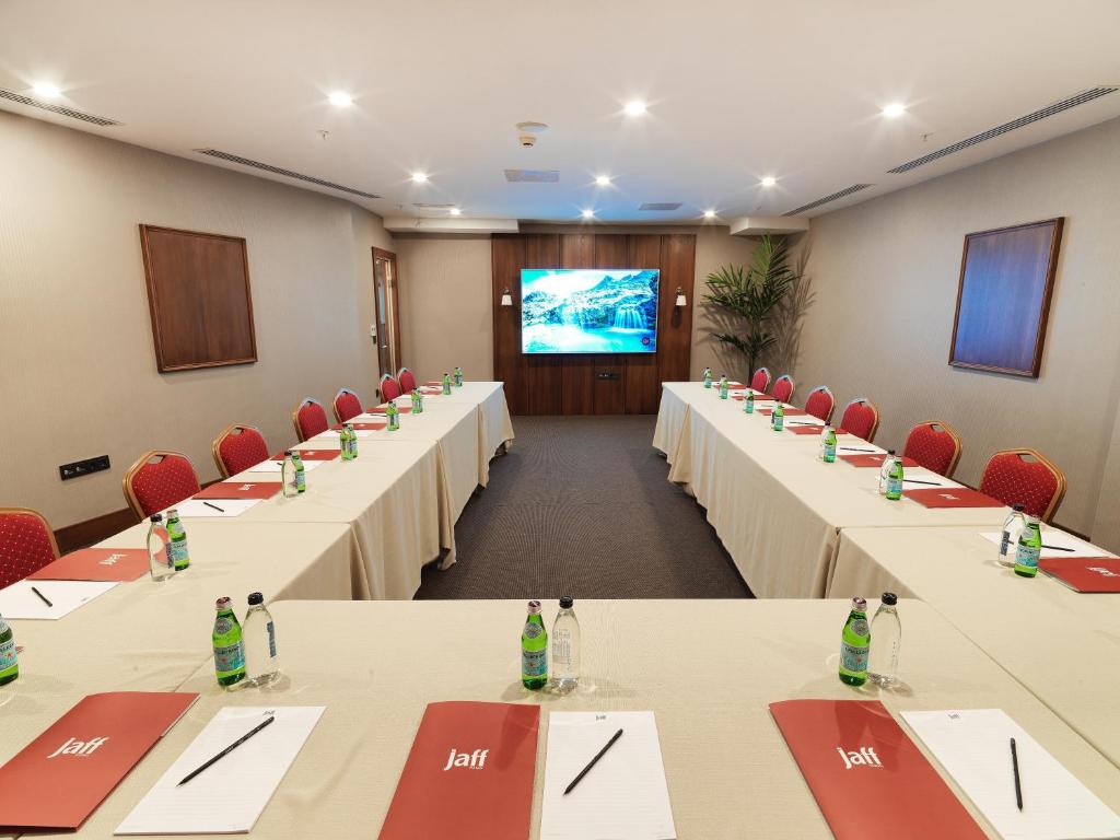 The business area and/or conference room at Jaff Hotels & Spa Nisantasi