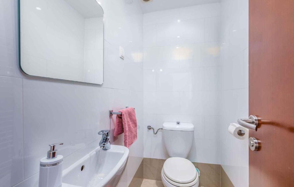 Łazienka w obiekcie Apartment in Malinska Insel Krk 13004
