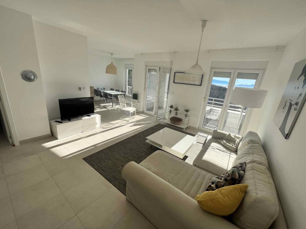 Kuchyňa alebo kuchynka v ubytovaní Apartment in Crikvenica 42636