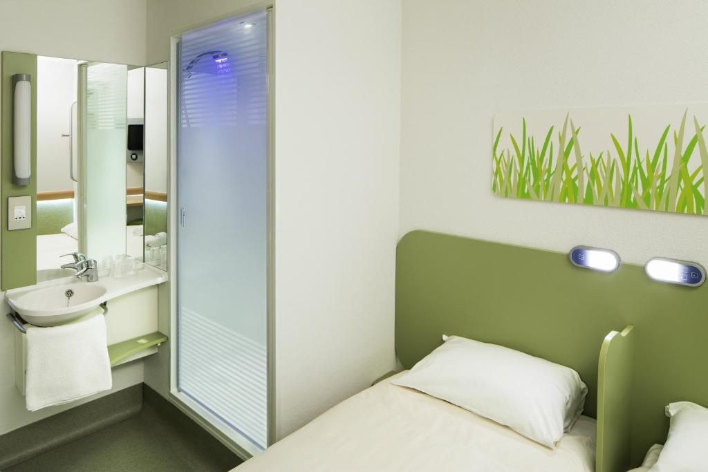 Koupelna v ubytování ibis budget Hotel Edinburgh Park