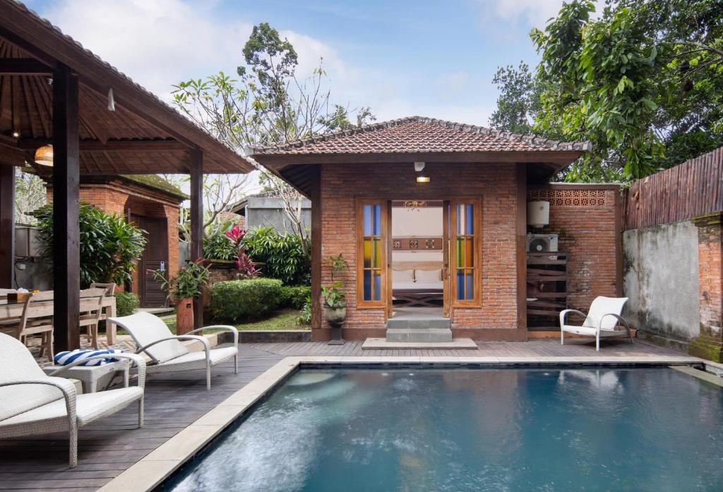 Ubud Raya Villa - Three-Bedroom Villa With Private Pool