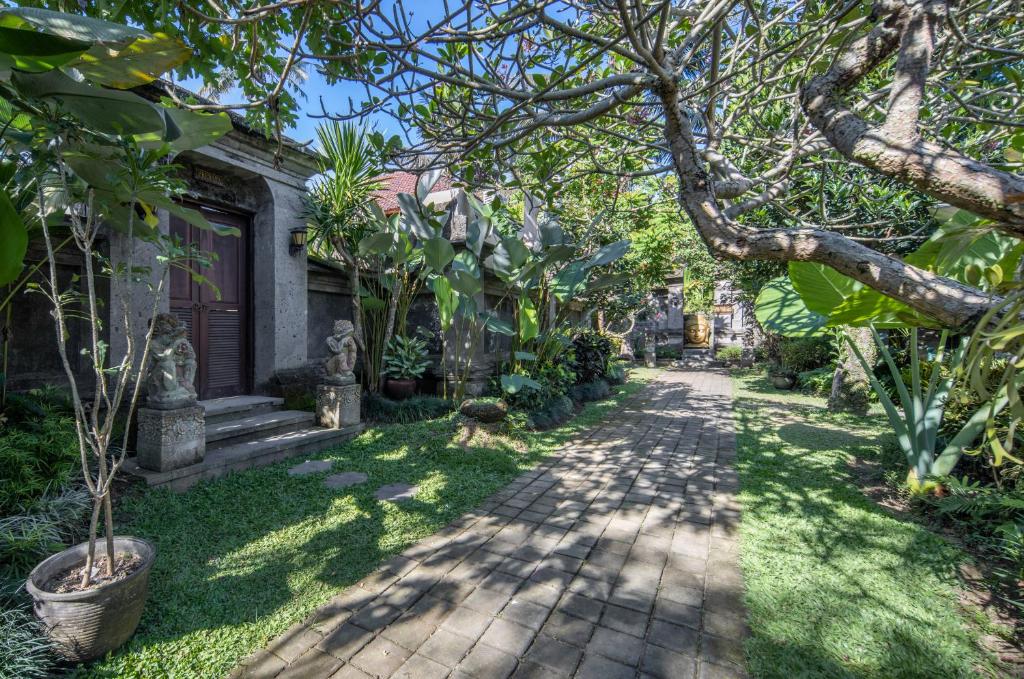 Zahrada ubytování Ubud Raya Villa