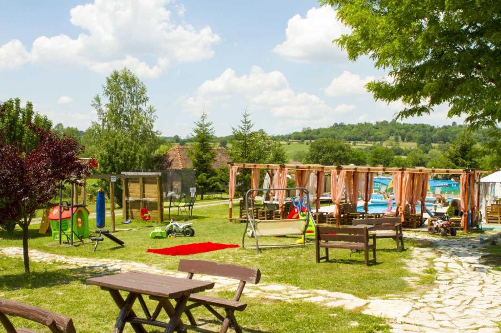 Herní místnost nebo prostor pro děti v ubytování Holiday Home Rodjak sa sela