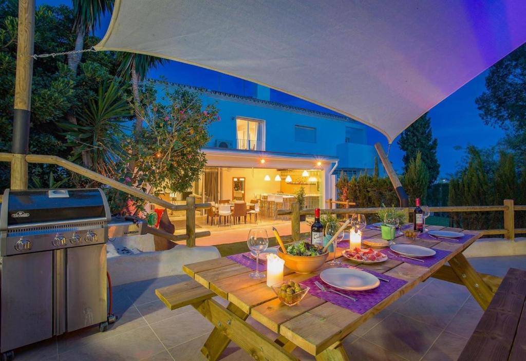 Zdjęcie z galerii obiektu Casa Eucalyptus Family Home w mieście Estepona