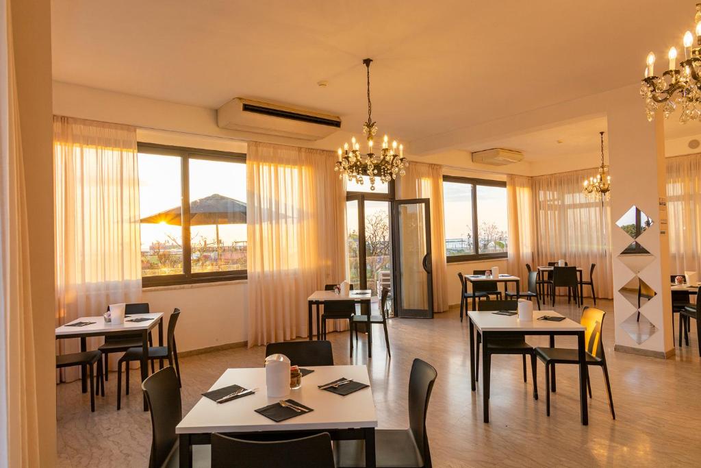Restaurace v ubytování Hotel Atlas