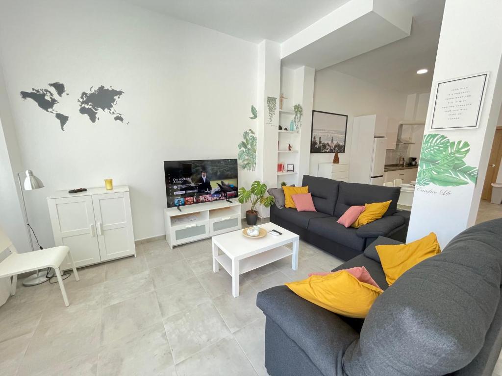 Precioso y Amplio apartamento en Torrox Costa - Apartamento De Tres Habitaciones