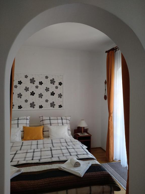 Posteľ alebo postele v izbe v ubytovaní Manor Villa