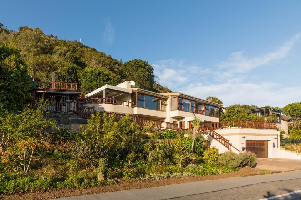 400 Waterside Road Villa - Housity