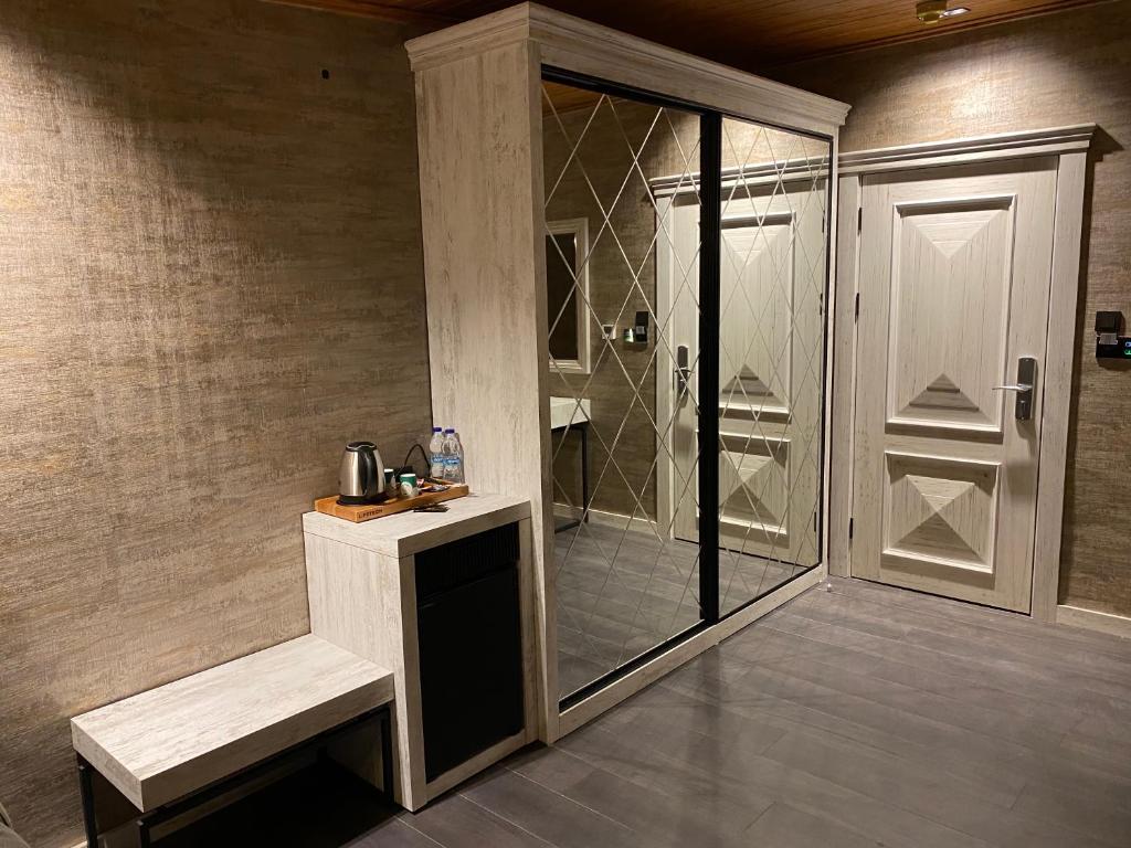 Koupelna v ubytování Elifim Resort Hotel