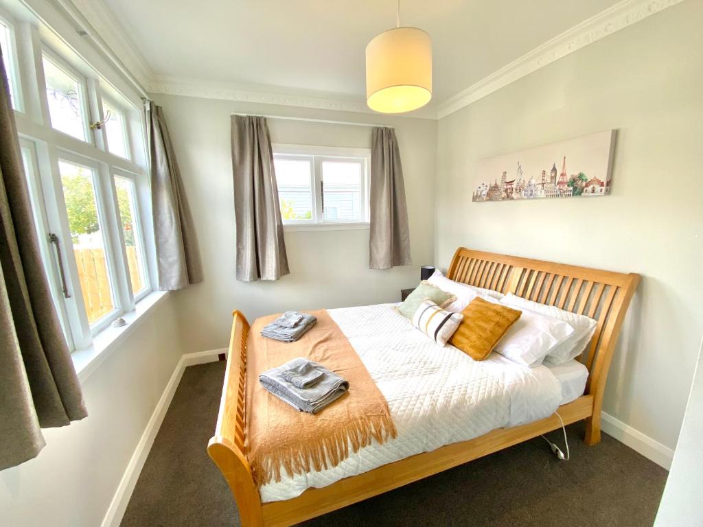 Gallery image of Ivy Cottage - Stylish, Spacious & Near Amenities in Upper Hutt
