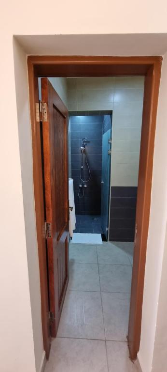 The Bedouin Moon - 10