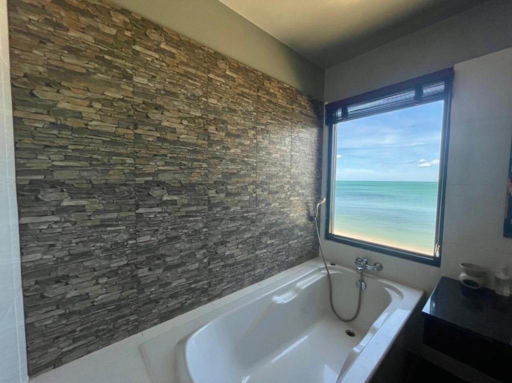 Prasarnsook Villa Beach Resort - 豪华双胞胎室和海景