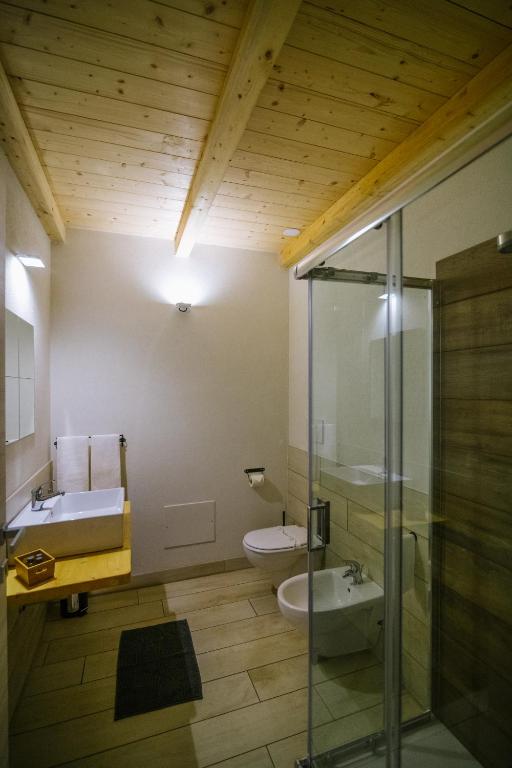 Koupelna v ubytování Ciatu Miu