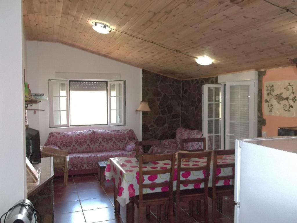 Posedenie v ubytovaní Apartamento El Dragon Serrano