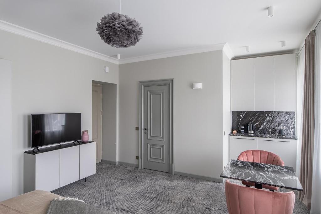 Place No. 2 - Deluxe Studio