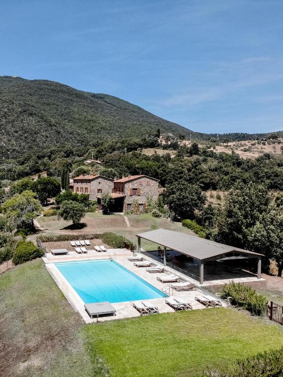 Bazén v ubytování Agriturismo Boschi di Montecalvi nebo v jeho okolí