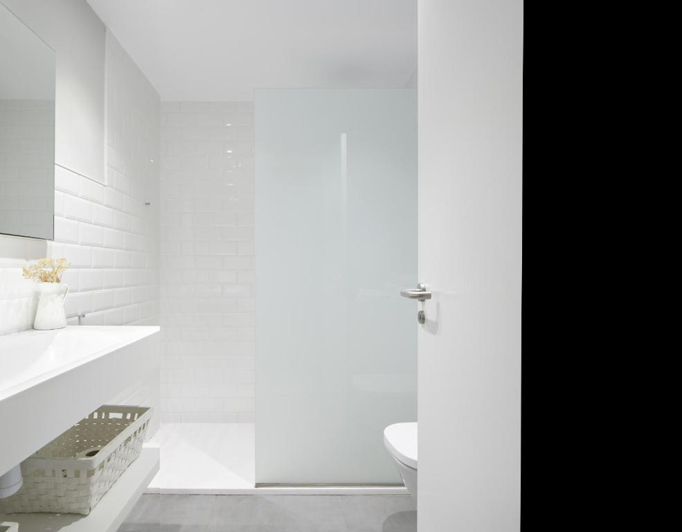 A bathroom at Always Easy I Arroka