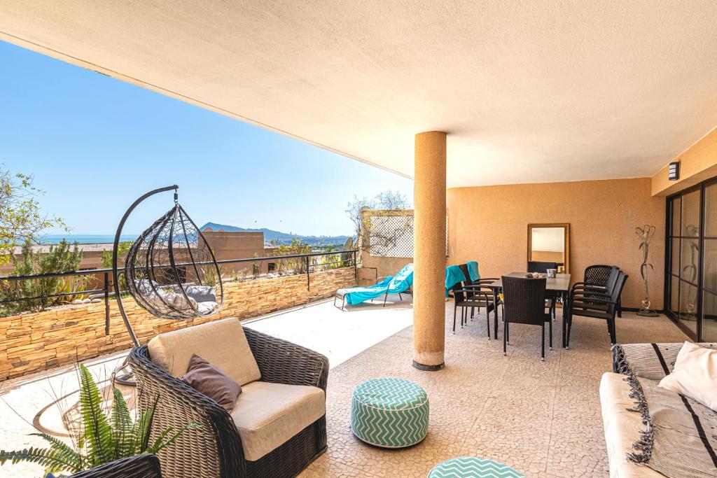 A seating area at Apartamento Altea Nova