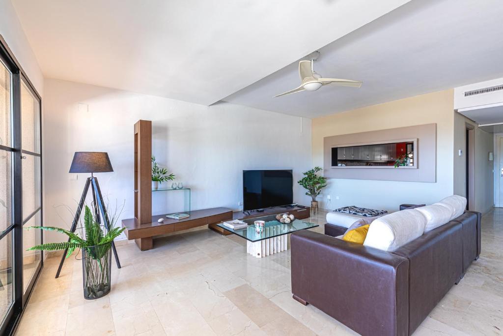 A television and/or entertainment centre at Apartamento Altea Nova
