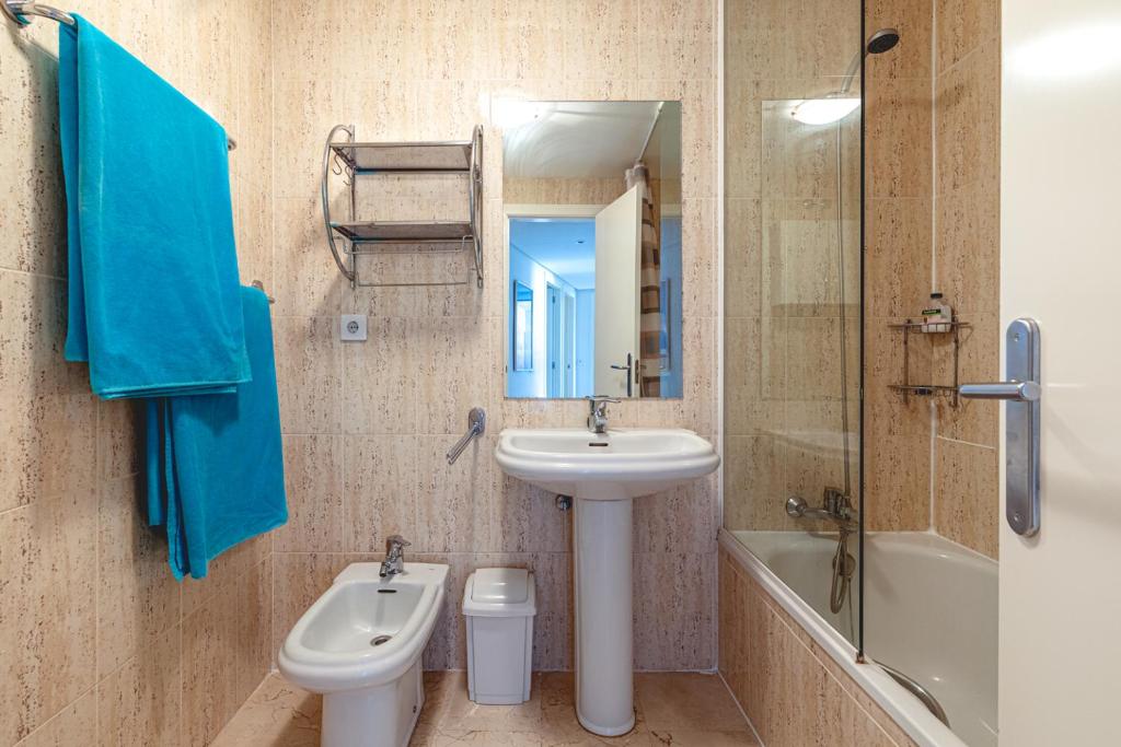 A bathroom at Apartamento Altea Nova