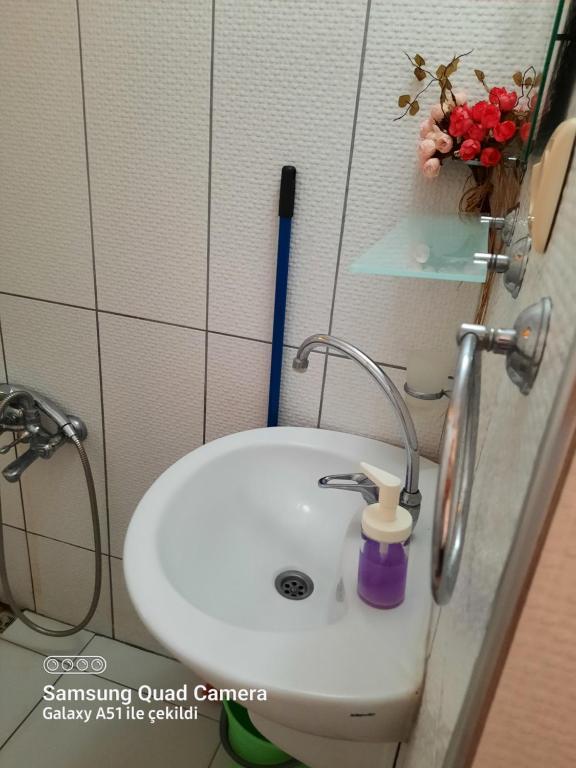 Koupelna v ubytování KUŞ YUVASI PANSiYON