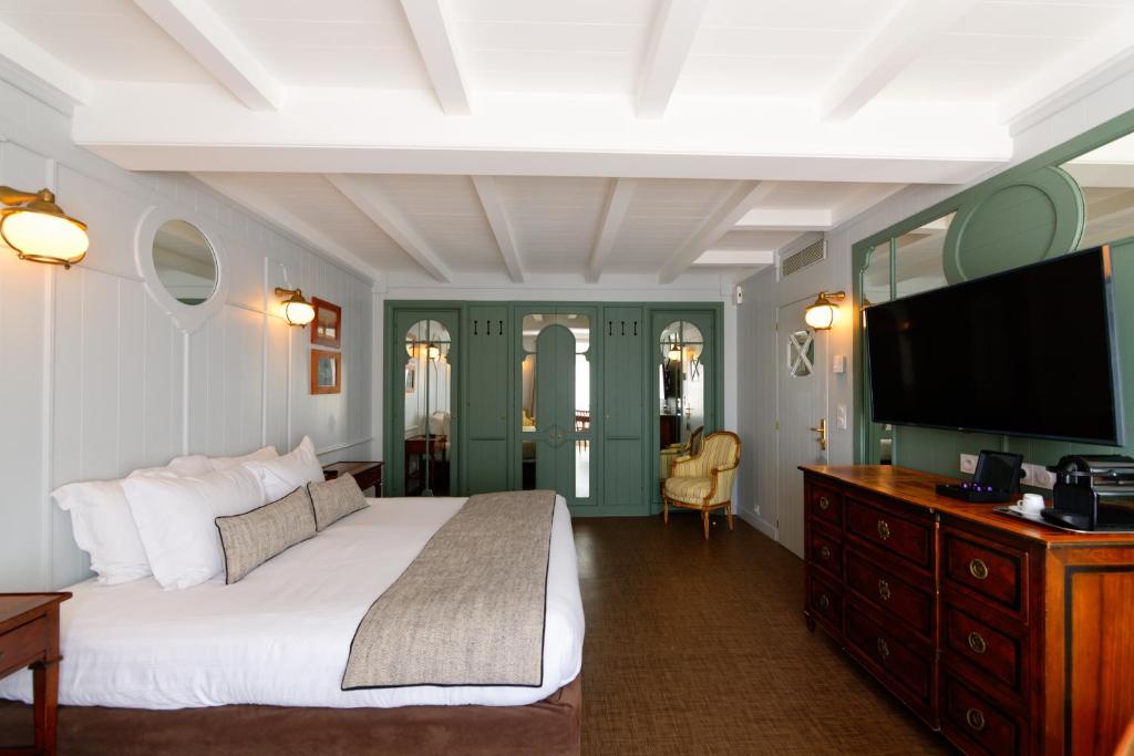 HR Hôtel-Restaurant & Spa Marin - 带露台的黎塞留套房