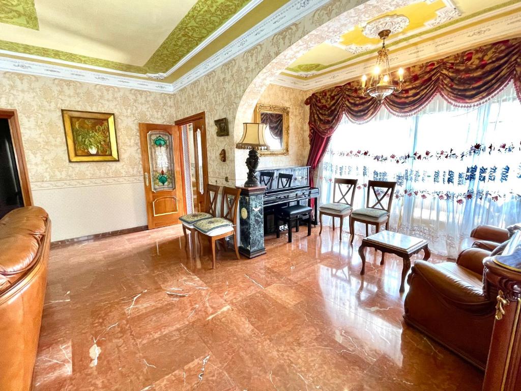 Posedenie v ubytovaní Villa del Arte La Nucia