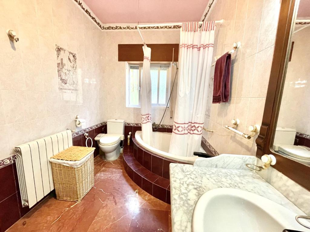 Kúpeľňa v ubytovaní Villa del Arte La Nucia