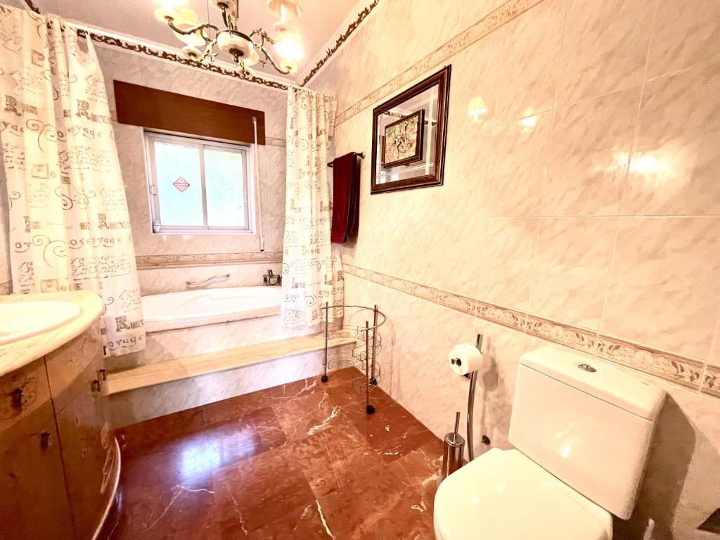 Kúpeľňa v ubytovaní Villa del Arte La Nucia