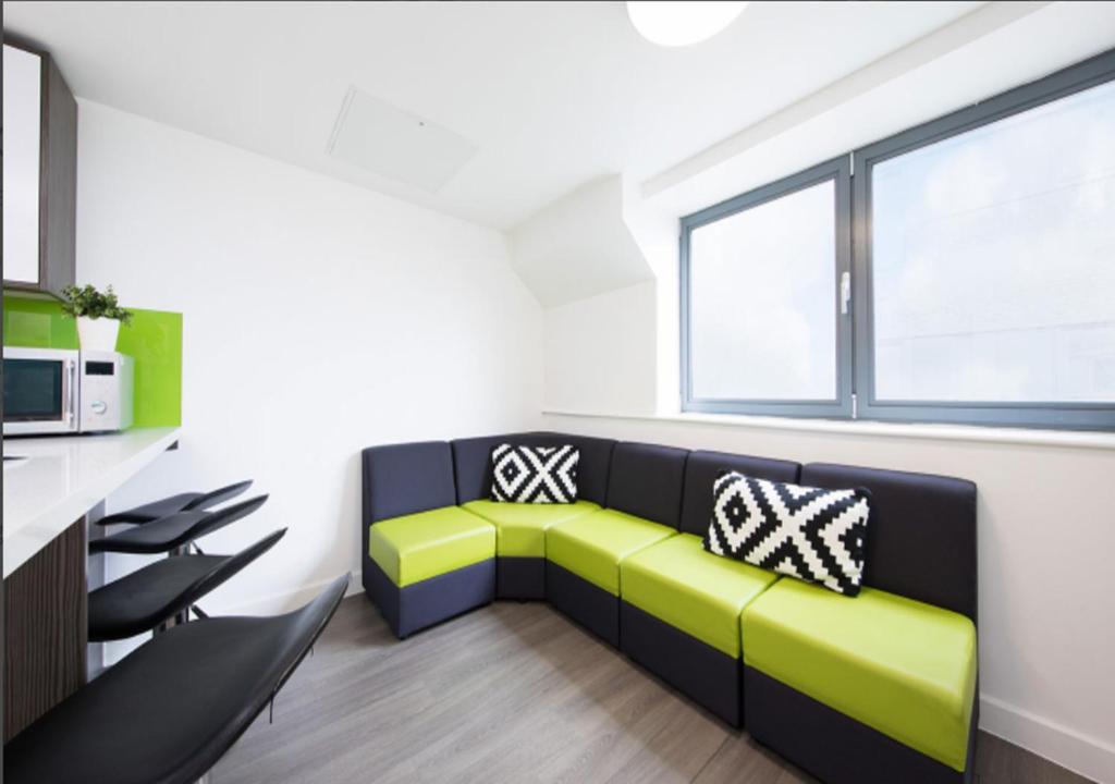 Trendy Ensuite Rooms for STUDENTS only, SOUTHAMPTON - SK