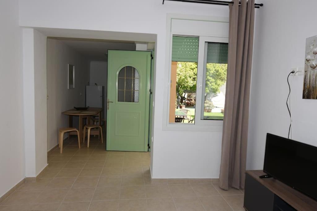 Zdjęcie z galerii obiektu Ηermes Apartment - 3 w Nauplionie