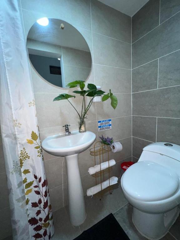 Koupelna v ubytování Casa Blanca San Antonio Hostal Boutique