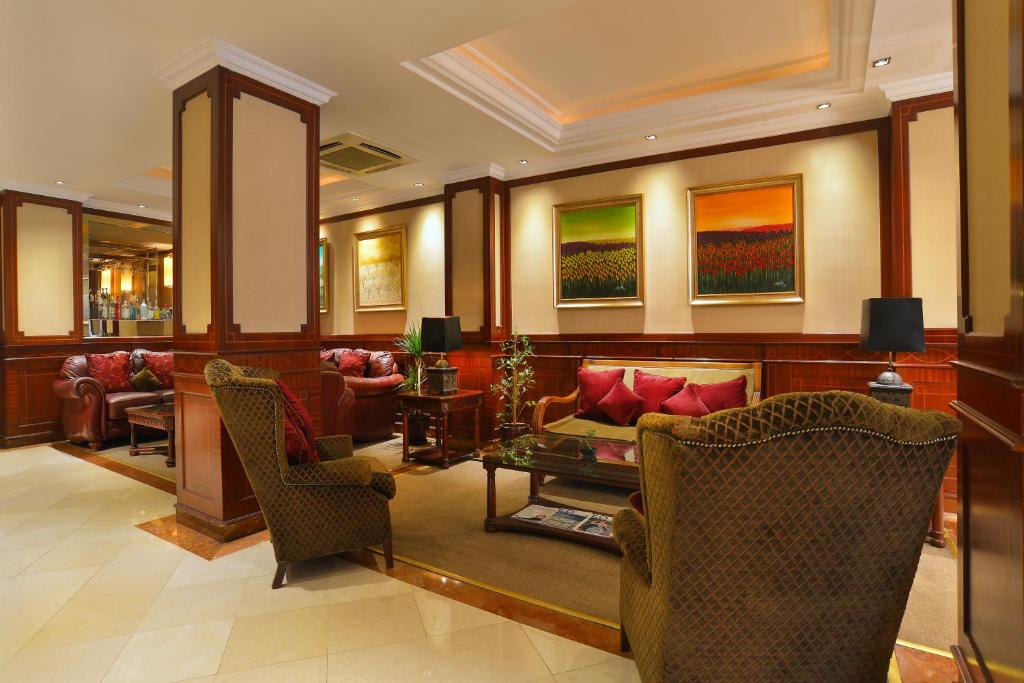 Pera Rose Hotel & SPA HB的休息区