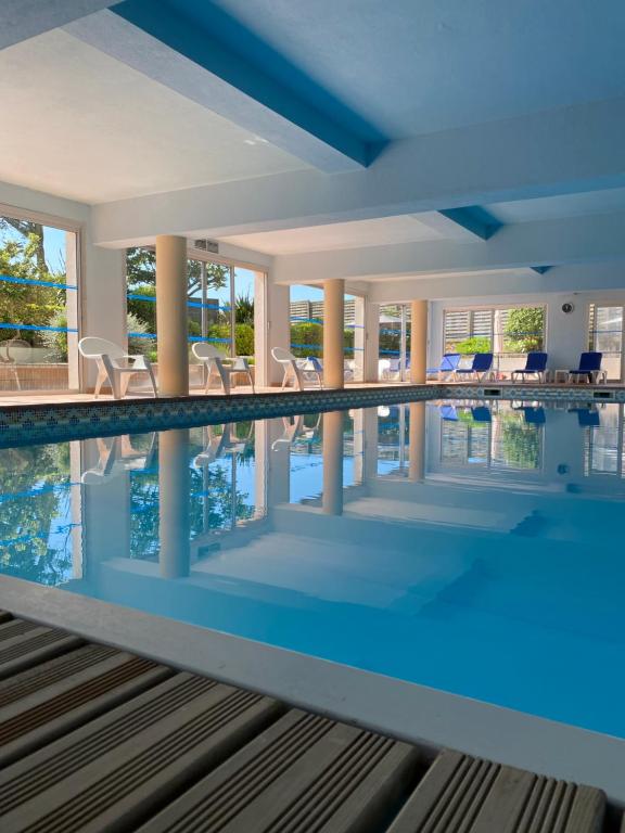 Swimming pool sa o malapit sa Hotel Europa