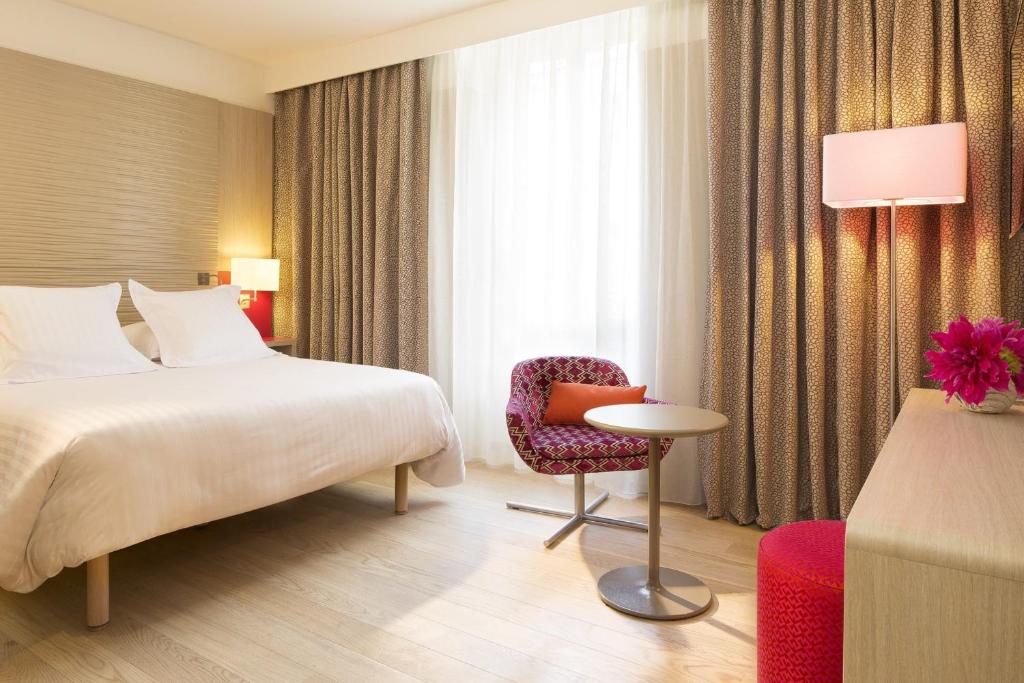 Oceania l'Hôtel de France Nantes - Resim 12