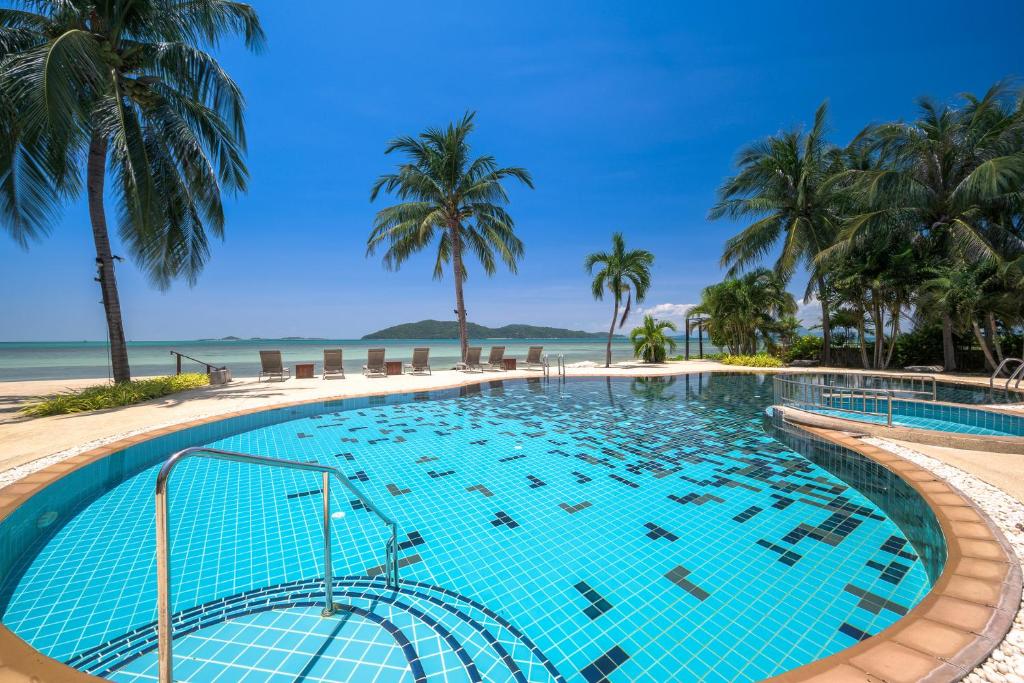 Бассейн в Centra by Centara Coconut Beach Resort Samui - SHA Plus или поблизости
